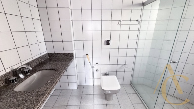 Apartamento à venda – 4 quartos sendo 1 suíte – Centro – Florianópolis,SC.