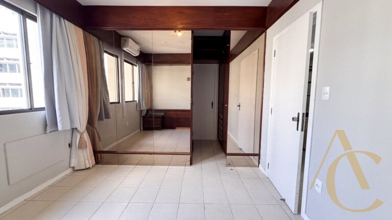 Apartamento à venda – 2 quartos sendo 1 suíte – Centro – Florianópolis/SC.