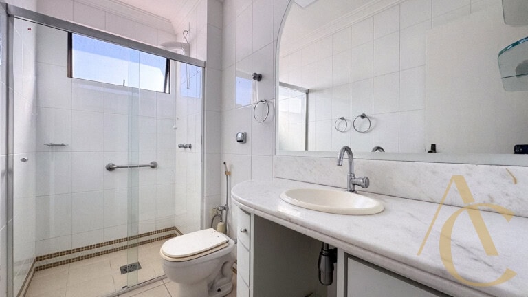 Apartamento à venda – 2 quartos sendo 1 suíte – Centro – Florianópolis/SC.