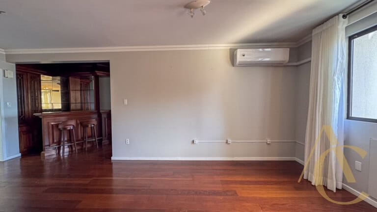 Apartamento à venda – 2 quartos sendo 1 suíte – Centro – Florianópolis/SC.