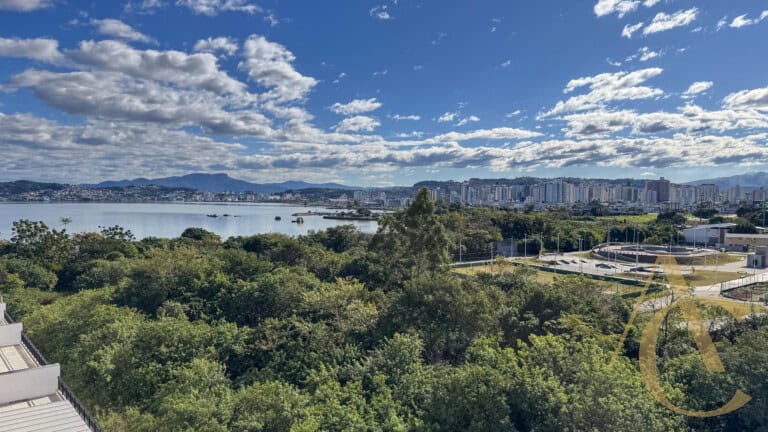 Apartamento/Cobertura para alugar – 03 suítes – 02 vagas de garagem – Abraão – Florianópolis/SC.