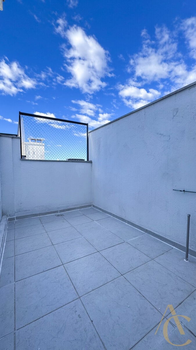 Apartamento/Cobertura para alugar – 03 suítes – 02 vagas de garagem – Abraão – Florianópolis/SC.