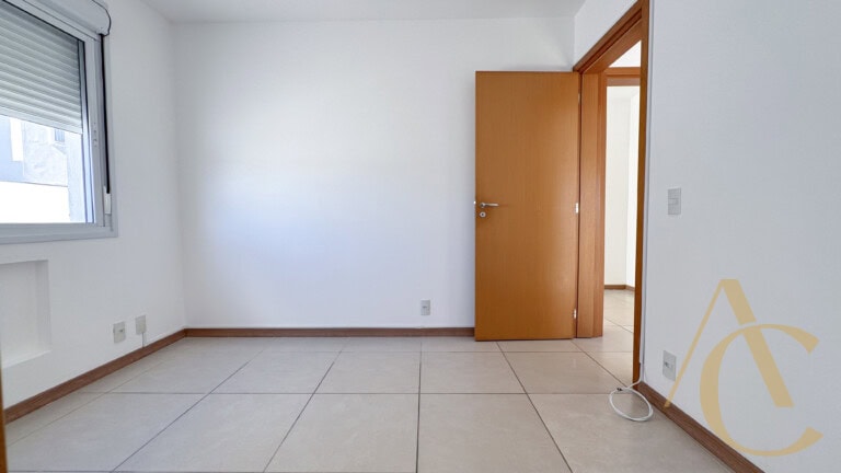 Apartamento para alugar – 03 suítes – Abraão – Florianópolis/SC.