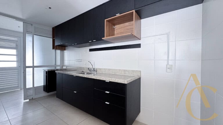 Apartamento para alugar – 03 suítes – Abraão – Florianópolis/SC.