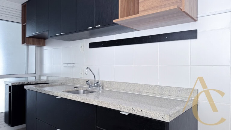 Apartamento para alugar – 03 suítes – Abraão – Florianópolis/SC.