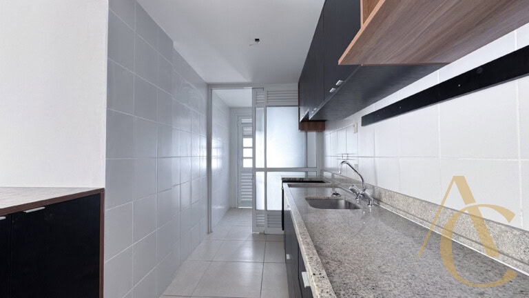 Apartamento para alugar – 03 suítes – Abraão – Florianópolis/SC.