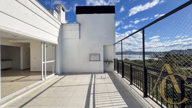 Apartamento/Cobertura para alugar – 03 suítes – 02 vagas de garagem – Abraão – Florianópolis/SC.