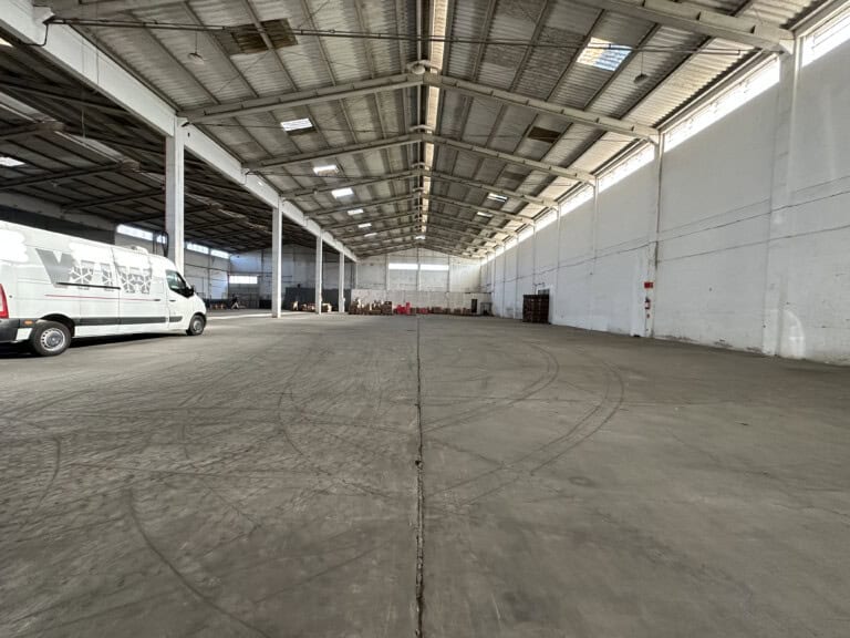 Galpão para alugar – 4.445 m² – Distrito Industrial – São José/SC.
