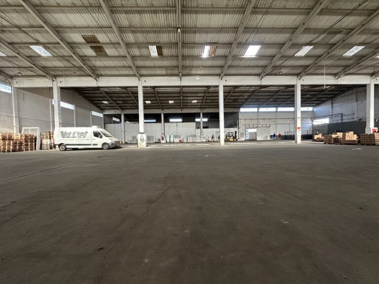 Galpão para alugar – 4.445 m² – Distrito Industrial – São José/SC.