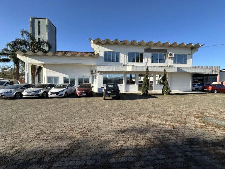 Galpão para alugar – 4.445 m² – Distrito Industrial – São José/SC.