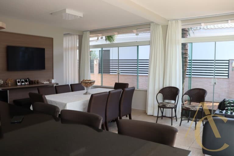 Casa à venda – 4 quartos sendo 3 suítes – Saco Grande, Florianópolis/SC.