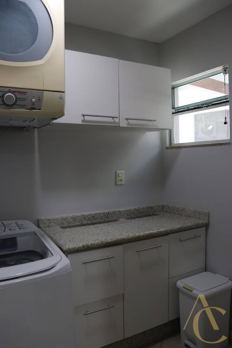 Casa à venda – 4 quartos sendo 3 suítes – Saco Grande, Florianópolis/SC.