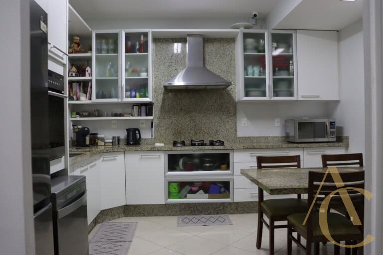 Casa à venda – 4 quartos sendo 3 suítes – Saco Grande, Florianópolis/SC.