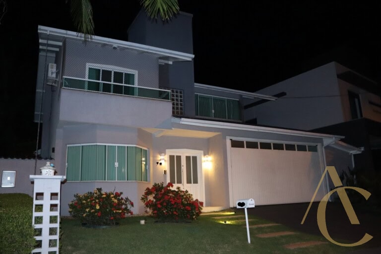 Casa à venda – 4 quartos sendo 3 suítes – Saco Grande, Florianópolis/SC.