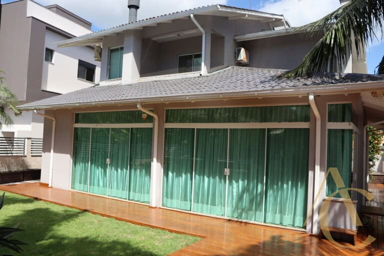 Casa à venda – 4 quartos sendo 3 suítes – Saco Grande, Florianópolis/SC.