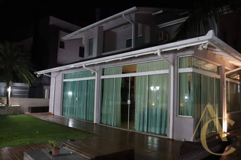 Casa à venda – 4 quartos sendo 3 suítes – Saco Grande, Florianópolis/SC.