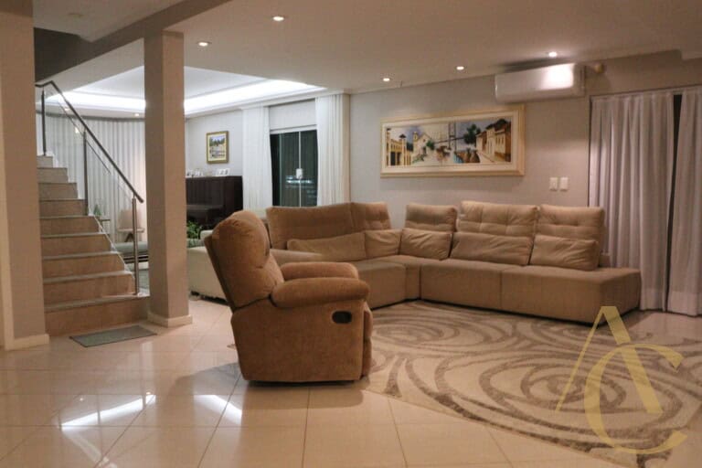 Casa à venda – 4 quartos sendo 3 suítes – Saco Grande, Florianópolis/SC.