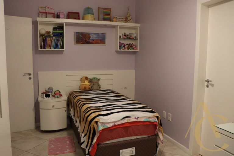 Casa à venda – 4 quartos sendo 3 suítes – Saco Grande, Florianópolis/SC.