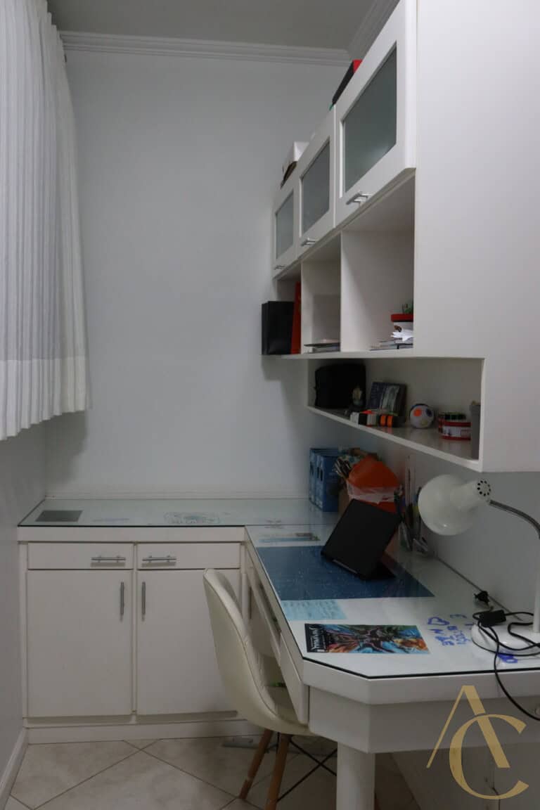 Casa à venda – 4 quartos sendo 3 suítes – Saco Grande, Florianópolis/SC.