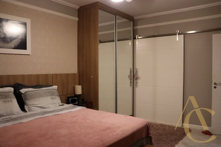 Casa à venda – 4 quartos sendo 3 suítes – Saco Grande, Florianópolis/SC.