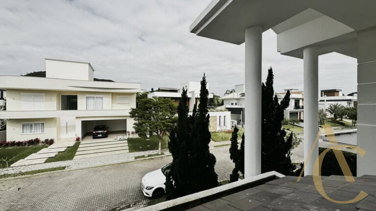 Casa residencial para venda – 4 quartos, sendo 3 suítes – Rio Tavares, Florianópolis/SC.
