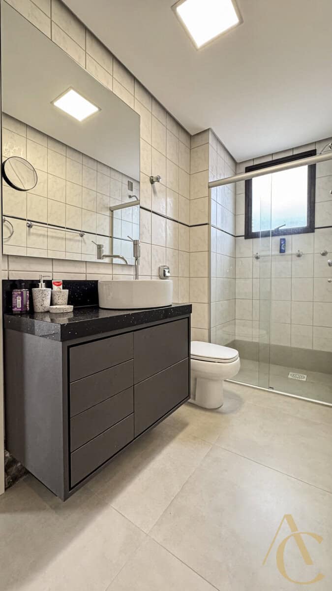 Apartamento para alugar – 3 quartos sendo 1 suíte – Agronômica, Florianópolis/SC.