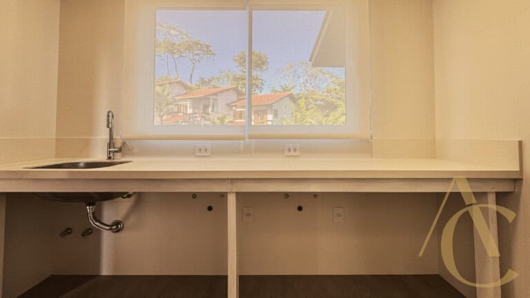 Casa residencial para venda – 03 quartos sendo 02 suítes – Praia Mole, Florianópolis/SC.