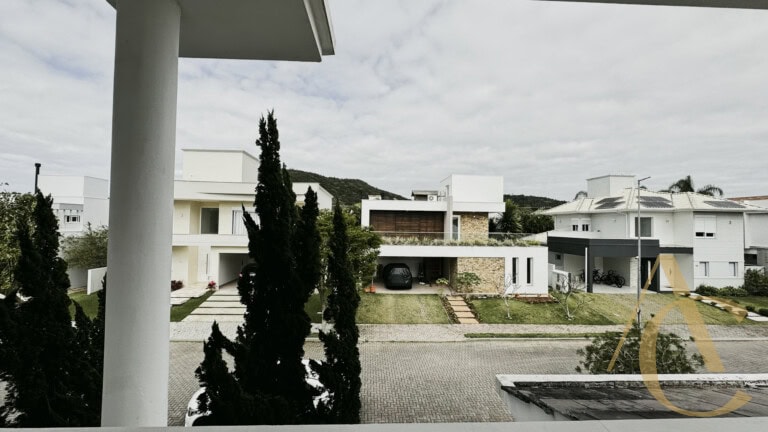 Casa residencial para venda – 4 quartos, sendo 3 suítes – Rio Tavares, Florianópolis/SC.