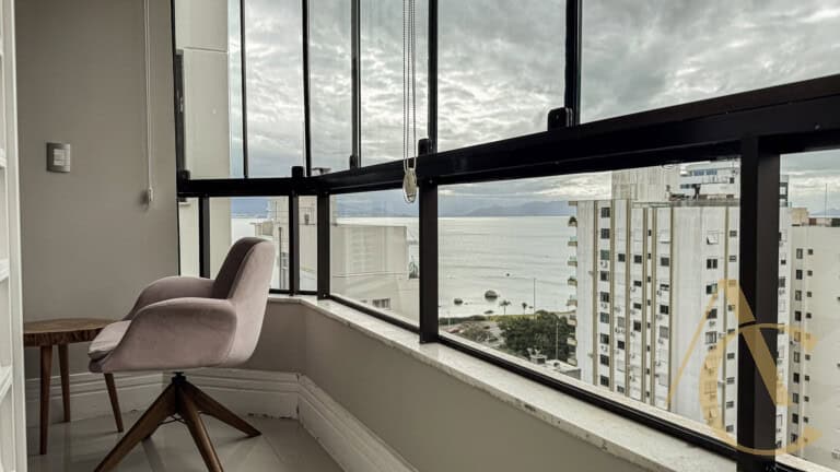 Apartamento para alugar – 3 quartos sendo 1 suíte – Agronômica, Florianópolis/SC.