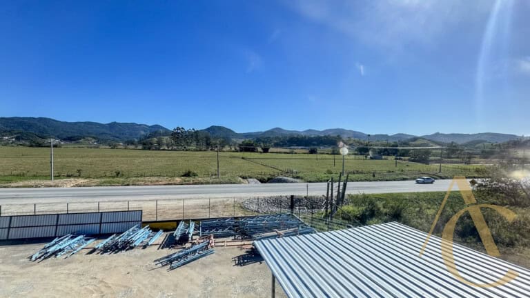 Galpão para alugar – 2.000m² – Santo Amaro da Imperatriz/SC.