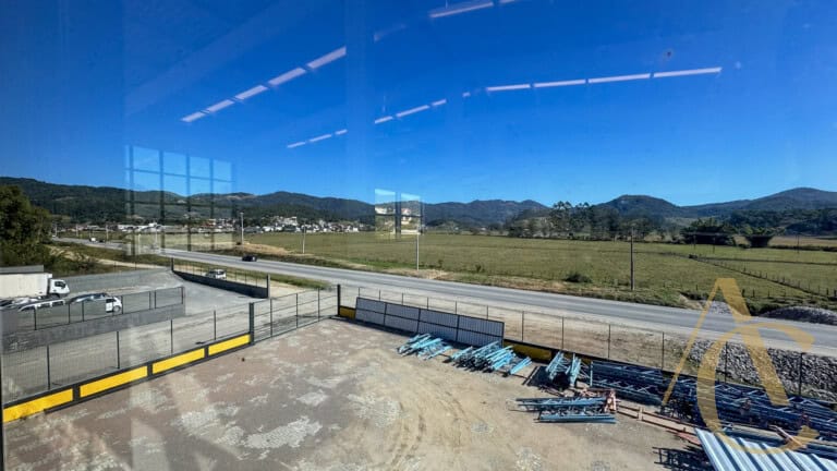 Galpão para alugar – 2.000m² – Santo Amaro da Imperatriz/SC.