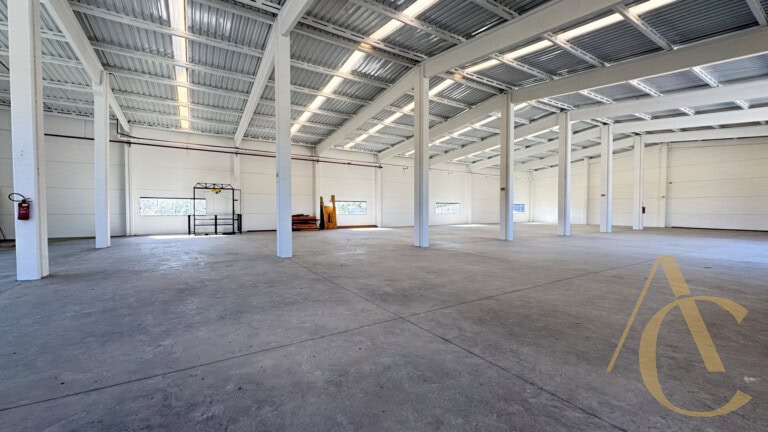 Galpão para alugar – 2.000m² – Santo Amaro da Imperatriz/SC.