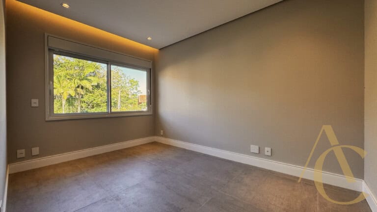 Casa residencial para venda – 03 quartos sendo 02 suítes – Praia Mole, Florianópolis/SC.