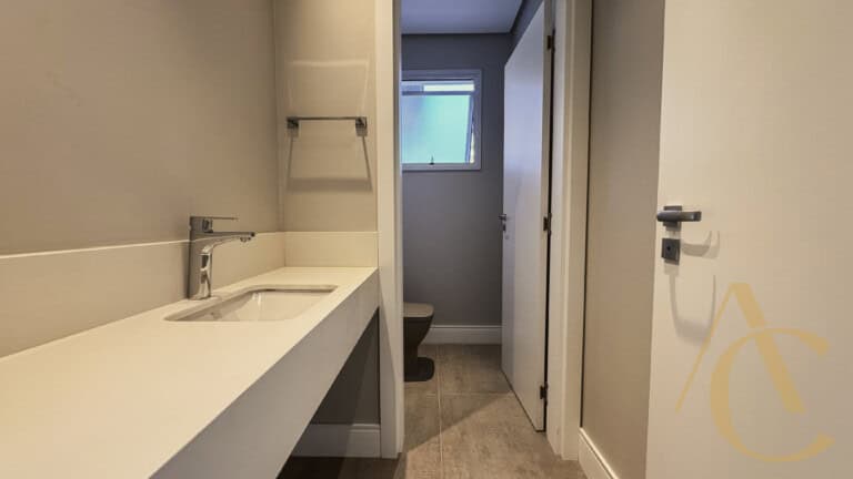 Casa residencial para venda – 03 quartos sendo 02 suítes – Praia Mole, Florianópolis/SC.