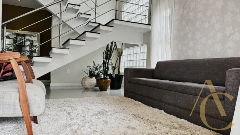 Casa residencial para venda – 4 quartos, sendo 3 suítes – Rio Tavares, Florianópolis/SC.