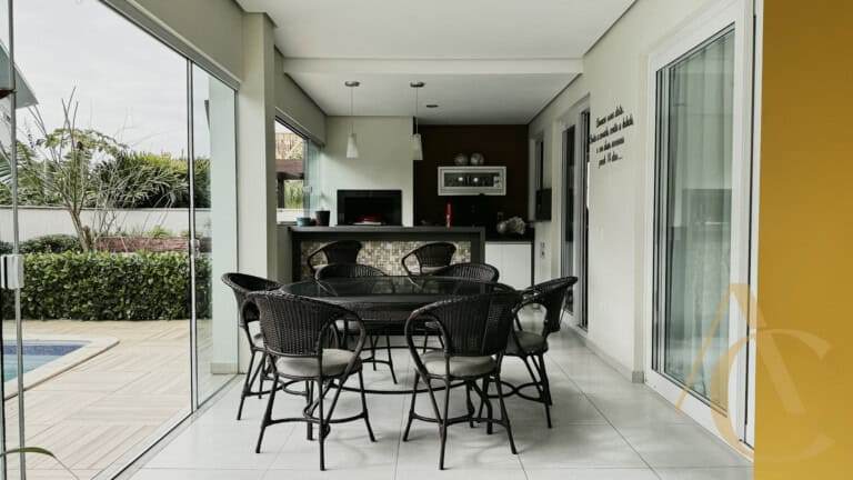 Casa residencial para venda – 4 quartos, sendo 3 suítes – Rio Tavares, Florianópolis/SC.