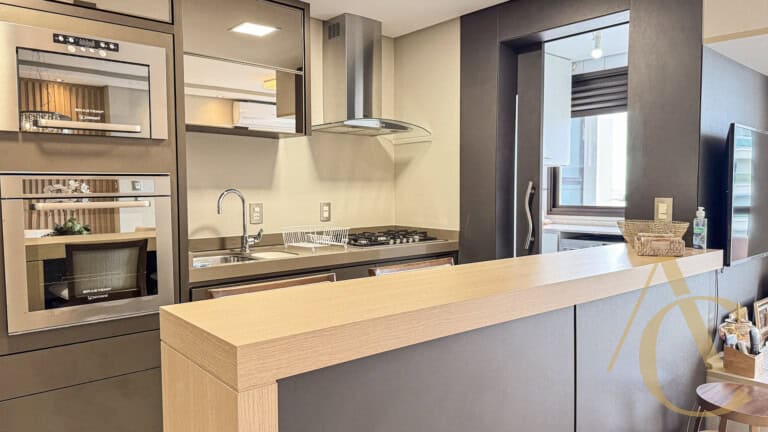 Apartamento para alugar – 3 quartos sendo 1 suíte – Agronômica, Florianópolis/SC.