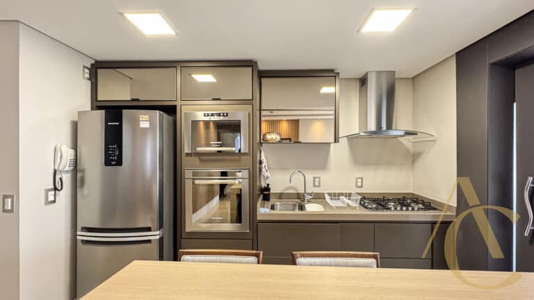 Apartamento para alugar – 3 quartos sendo 1 suíte – Agronômica, Florianópolis/SC.