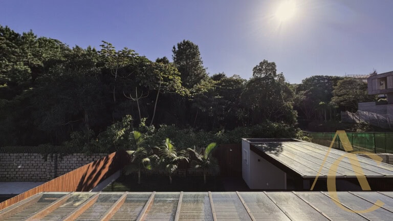 Casa residencial para venda – 03 quartos sendo 02 suítes – Praia Mole, Florianópolis/SC.