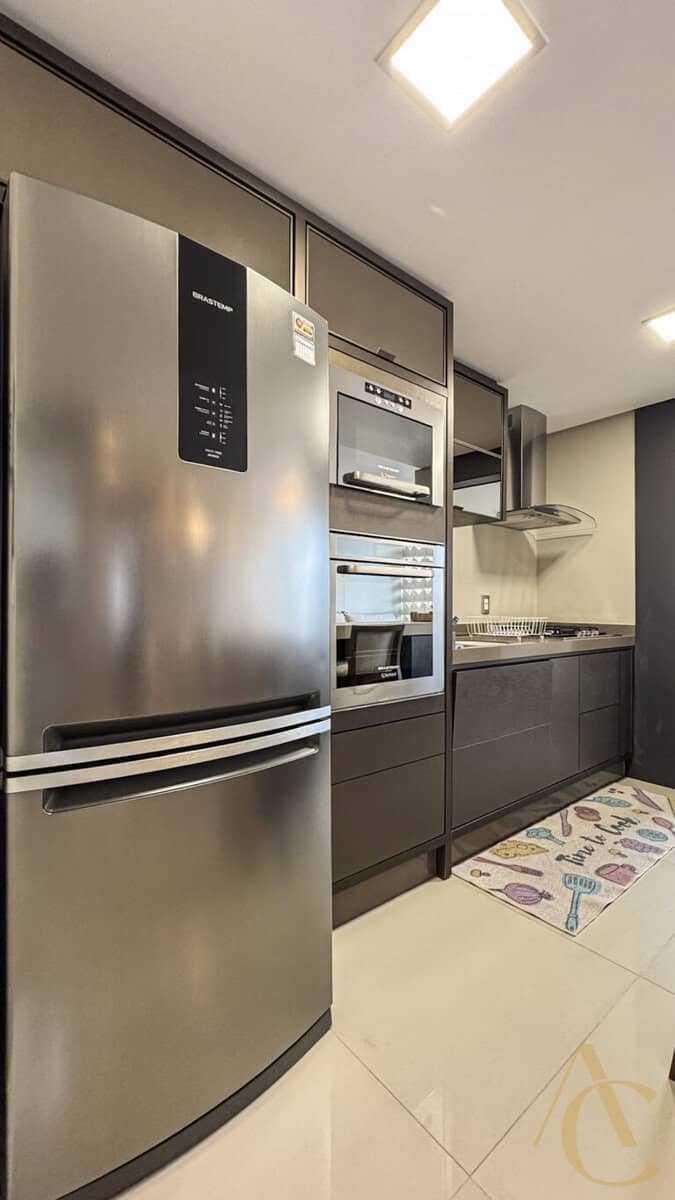 Apartamento para alugar – 3 quartos sendo 1 suíte – Agronômica, Florianópolis/SC.