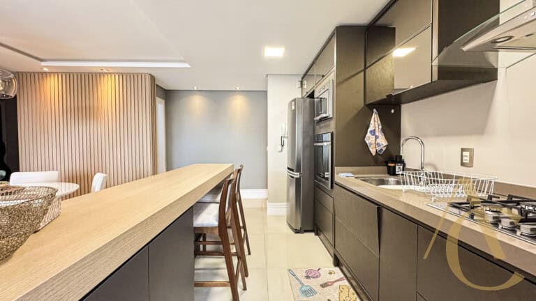 Apartamento para alugar – 3 quartos sendo 1 suíte – Agronômica, Florianópolis/SC.