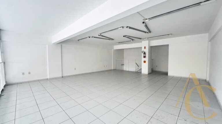 Loja para alugar  – 145,00m² – Kobrasol, São José/SC.