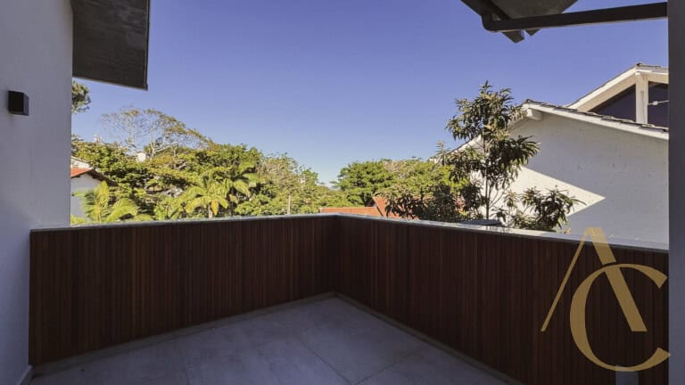 Casa residencial para venda – 03 quartos sendo 02 suítes – Praia Mole, Florianópolis/SC.