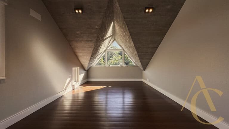 Casa residencial para venda – 03 quartos sendo 02 suítes – Praia Mole, Florianópolis/SC.