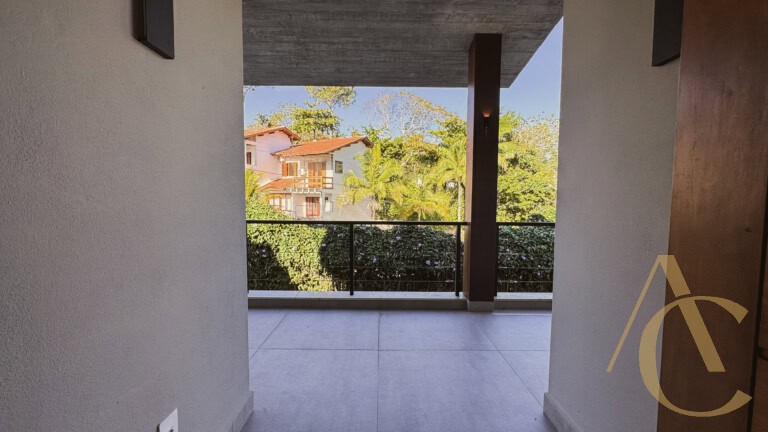 Casa residencial para venda – 03 quartos sendo 02 suítes – Praia Mole, Florianópolis/SC.