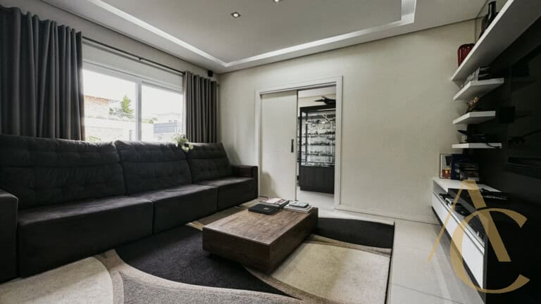 Casa residencial para venda – 4 quartos, sendo 3 suítes – Rio Tavares, Florianópolis/SC.