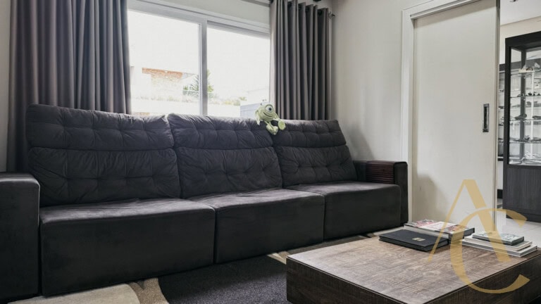 Casa residencial para venda – 4 quartos, sendo 3 suítes – Rio Tavares, Florianópolis/SC.