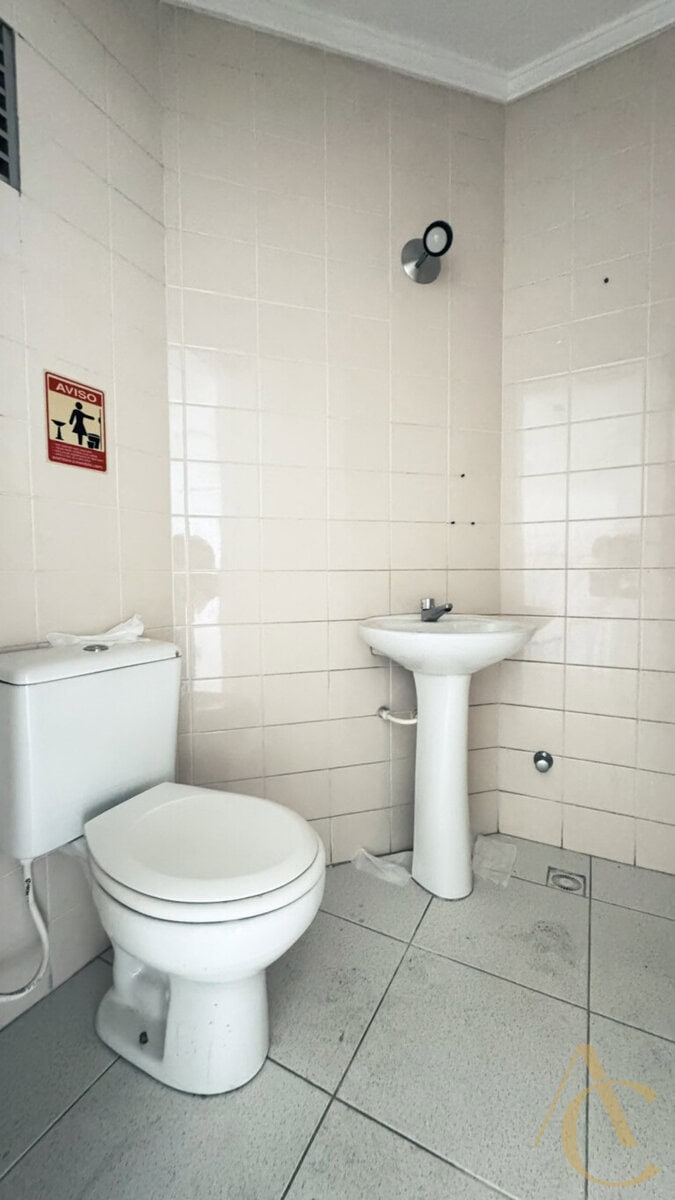 Loja para alugar  – 145,00m² – Kobrasol, São José/SC.