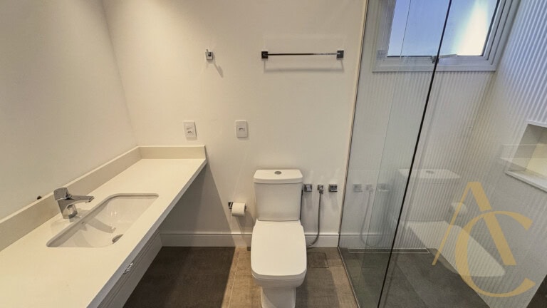 Casa residencial para venda – 03 quartos sendo 02 suítes – Praia Mole, Florianópolis/SC.