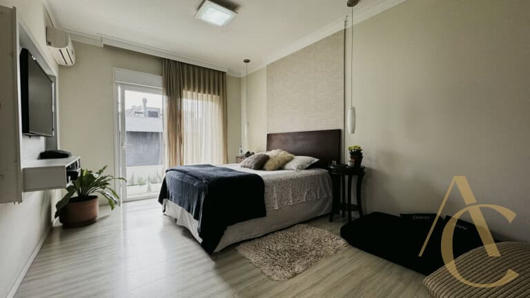 Casa residencial para venda – 4 quartos, sendo 3 suítes – Rio Tavares, Florianópolis/SC.